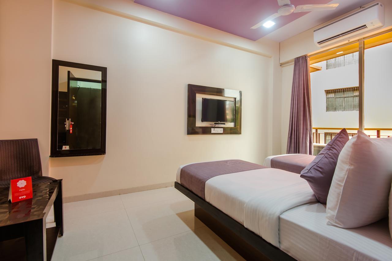 Oyo 9326 Om Sai Residency Hotel Mumbai  Buitenkant foto