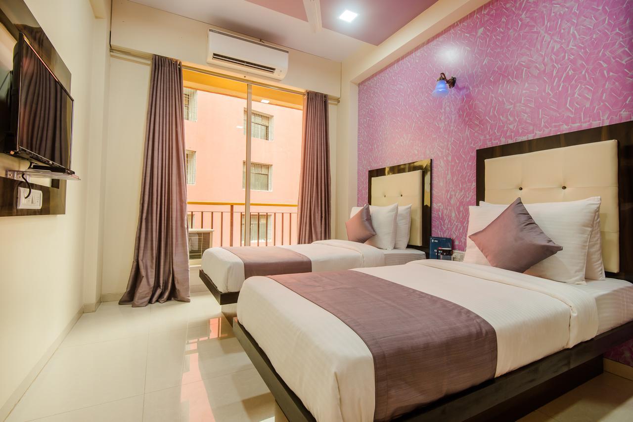 Oyo 9326 Om Sai Residency Hotel Mumbai  Buitenkant foto