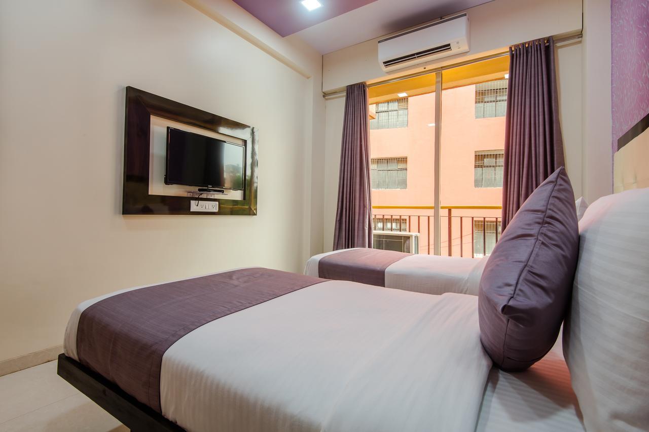 Oyo 9326 Om Sai Residency Hotel Mumbai  Buitenkant foto