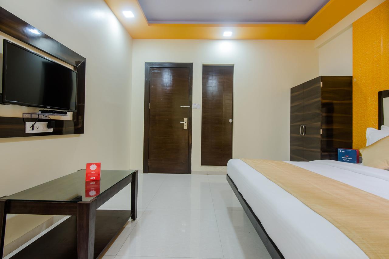 Oyo 9326 Om Sai Residency Hotel Mumbai  Buitenkant foto
